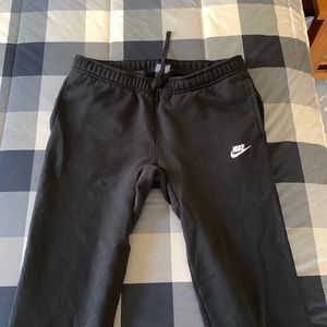 Nike Men’s black sweatpants large